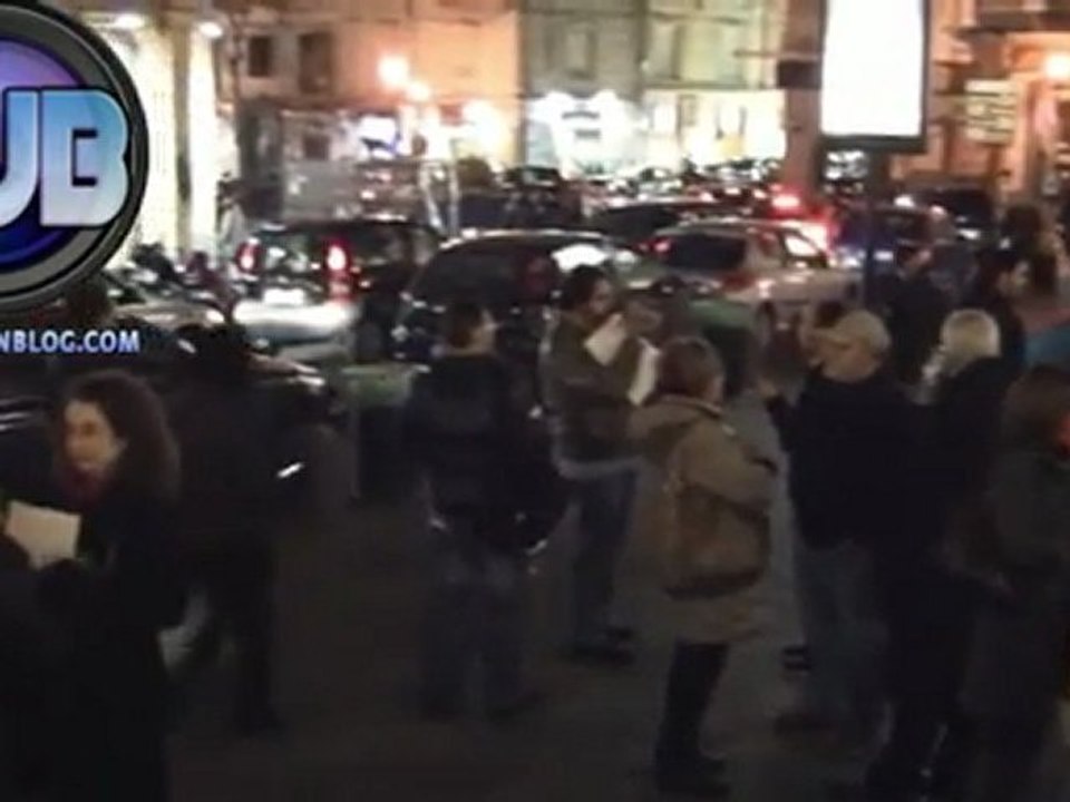 No alla chiusura alle 22 delle Funicolari - Sit in di protesta - Napoli