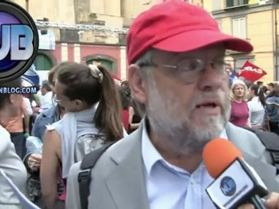 Via la Portaerei Nucleare dal Golfo di Napoli