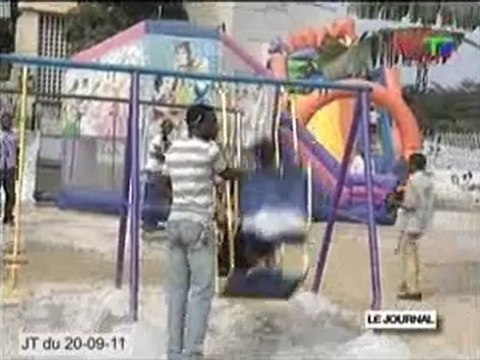 Anatole Collinet Makosso visite les structures sous sa tutelle