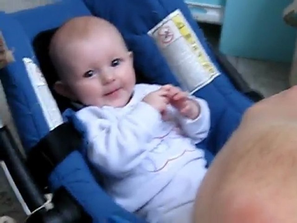 03/08/11 : le ptit machin rit