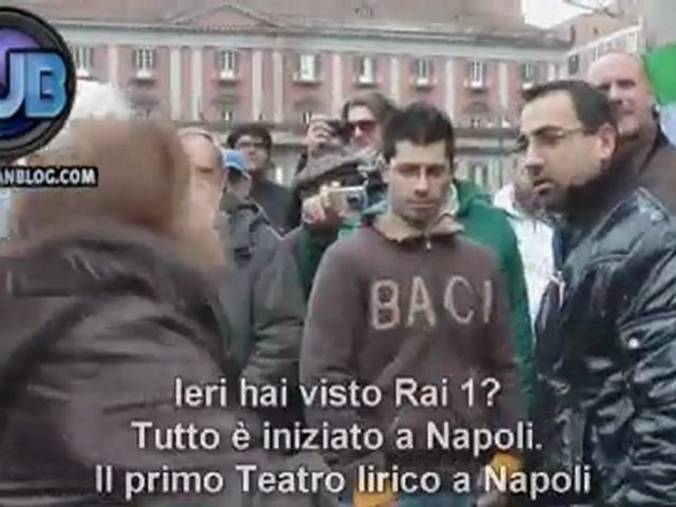 Contestazioni festeggiamenti Unità Italia contro Caldoro e Berlusconi - Napoli