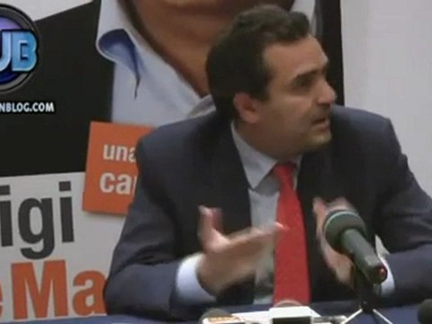 Luigi De Magistris su MoVimento Cinque Stelle Napoli