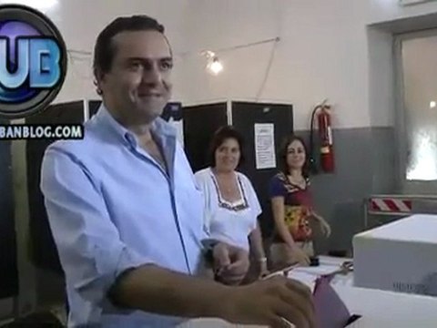 Sindaco Luigi De Magistris vota ai referendum 12/13 Giugno