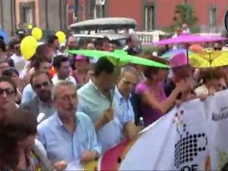 Download Video: Luigi De Magistris al Gay Pride - Napoli 2011