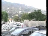 Ischia (NA) - Rifiuti e sporcizia nel parcheggio