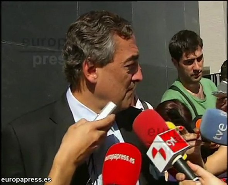 Rosell pide no simplificar la campaña a un "tema menor"