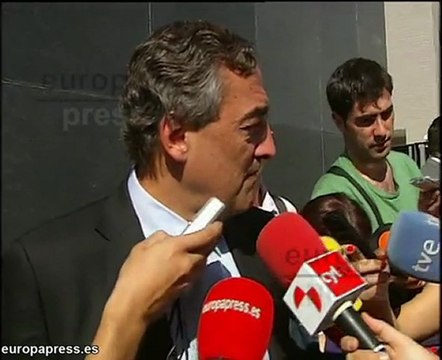 Rosell pide no simplificar la campaña a un tema menor