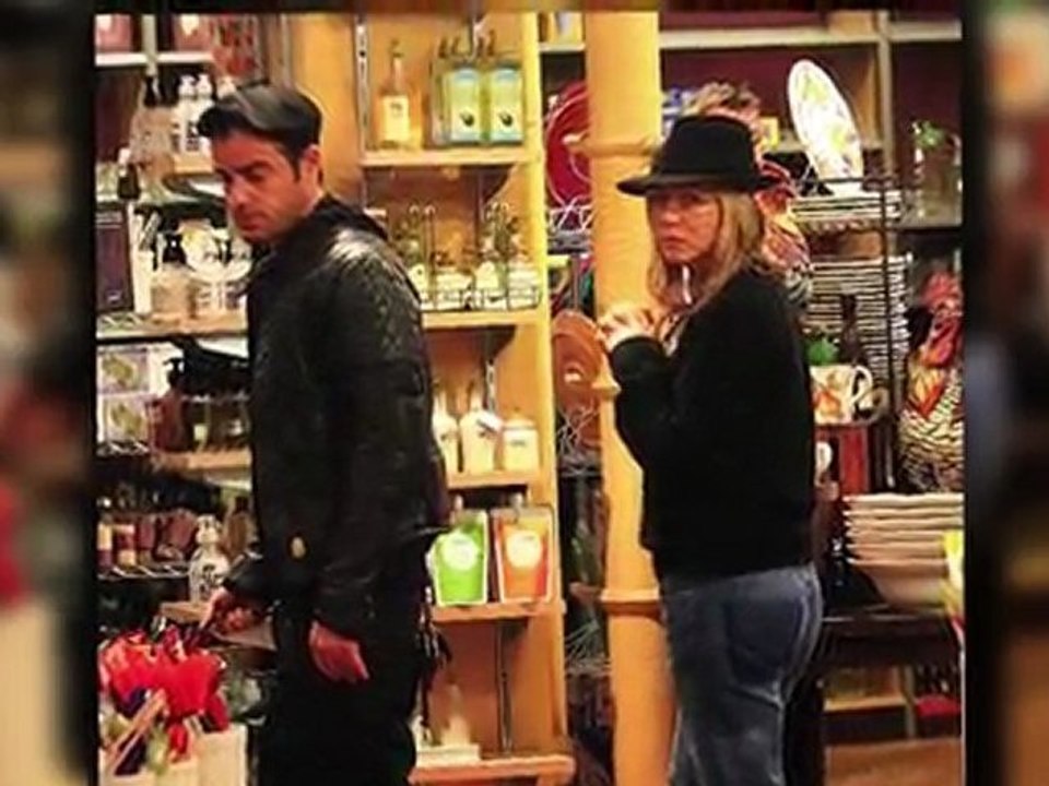Jennifer Aniston and Justin Theroux Take Romant...