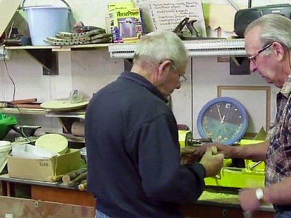 Men's sheds help Aussie men fend off the blues