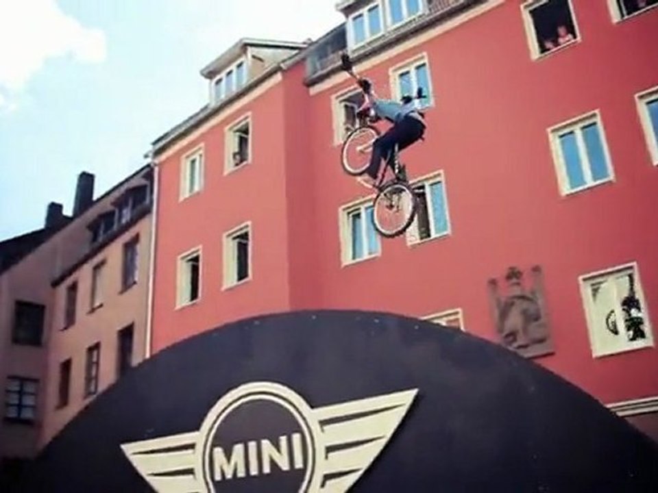 VTT: Red Bull District Ride 2011
