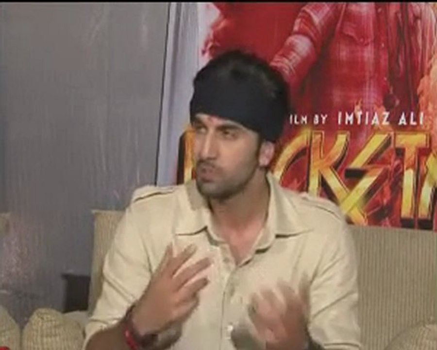 Autograph giver Ranbir