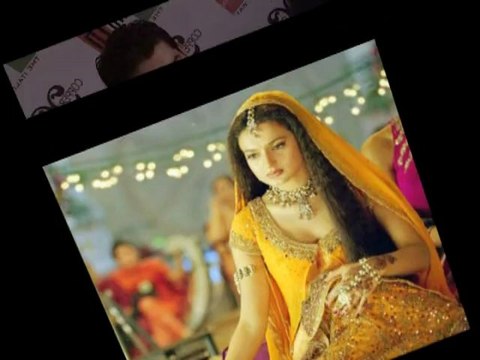 Sexy Ameesha Patel & Neil Nitin Mukesh Get Together - Latest Bollywood News