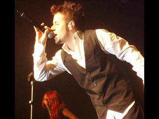 Emre Aydın-Yine De Sen En Önce Sen