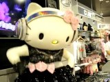 DJ Hello Kitty thrills teenagers in Japan store