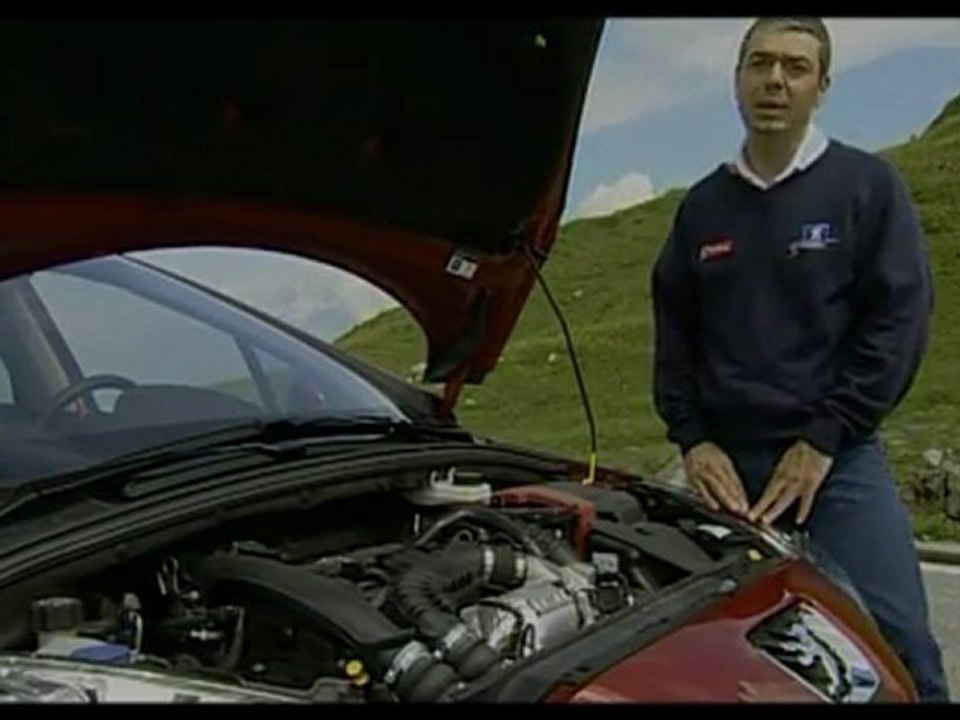 Luca Rossetti al volante della Peugeot 308 GT