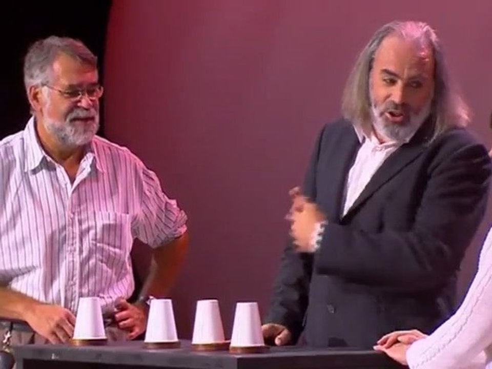 Gili : Magicien, ventriloque & belge