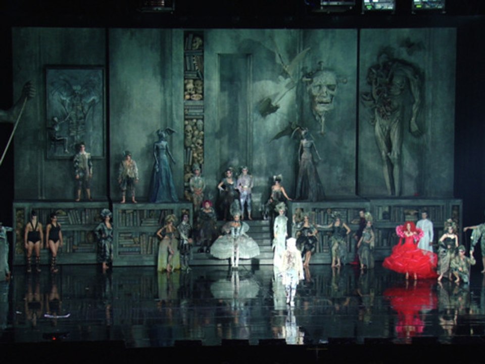 Dans les coulisses de Dracula de Kamel Ouali