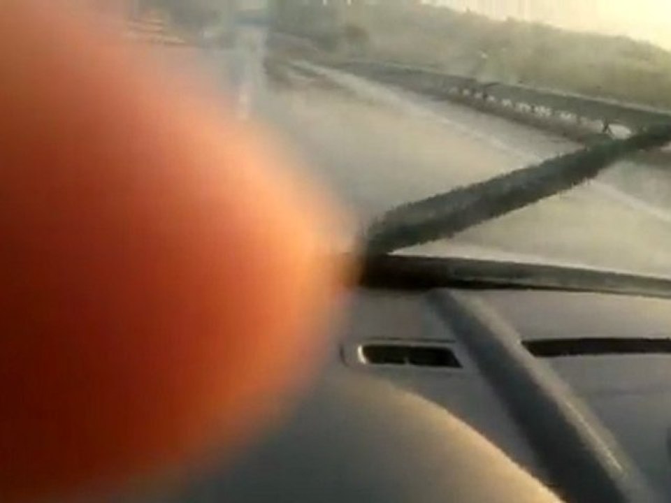 yagmurlu bir yol hikayesi