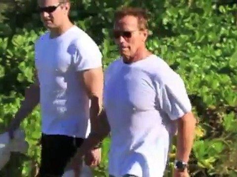 Arnold Schwarzenegger Writing Autobiography