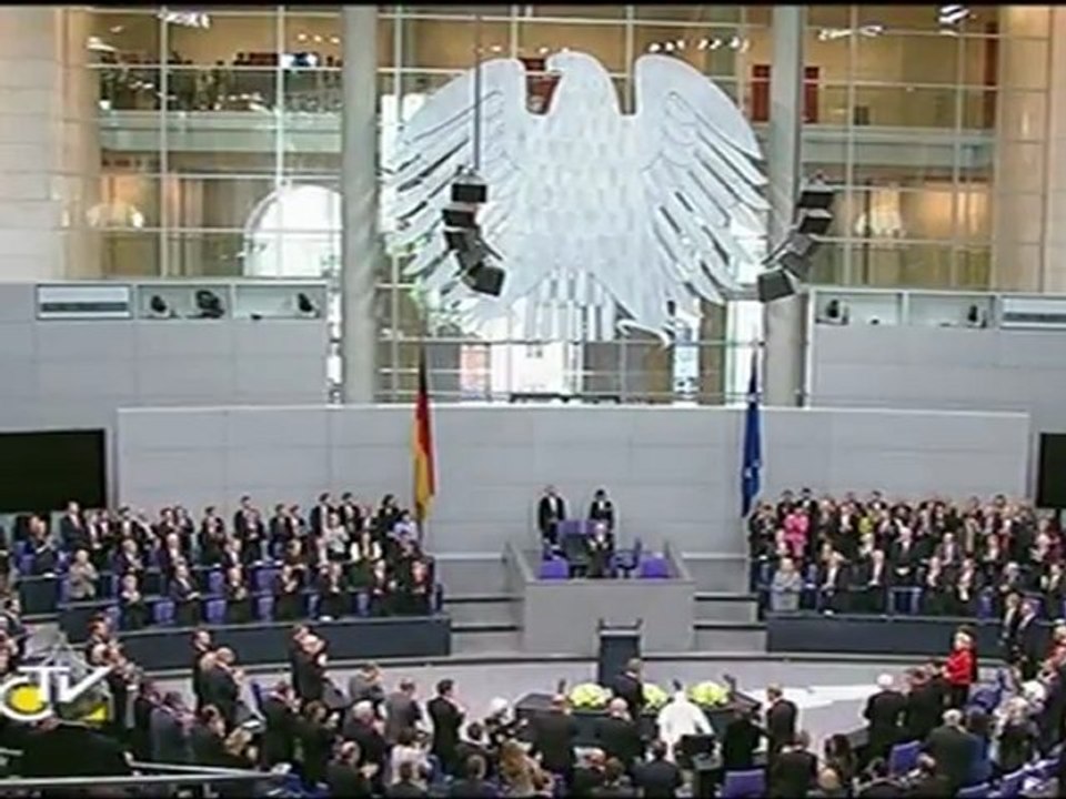 Proteste und Applaus bei Papst-Besuch in Berlin