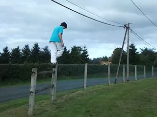 Side flip à un pied =)