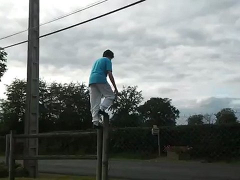 Salto arrière à un pied =)