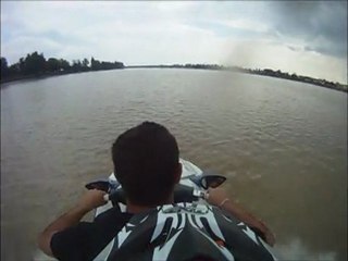 Jet sur la Dordogne Part 1 2 08 2011