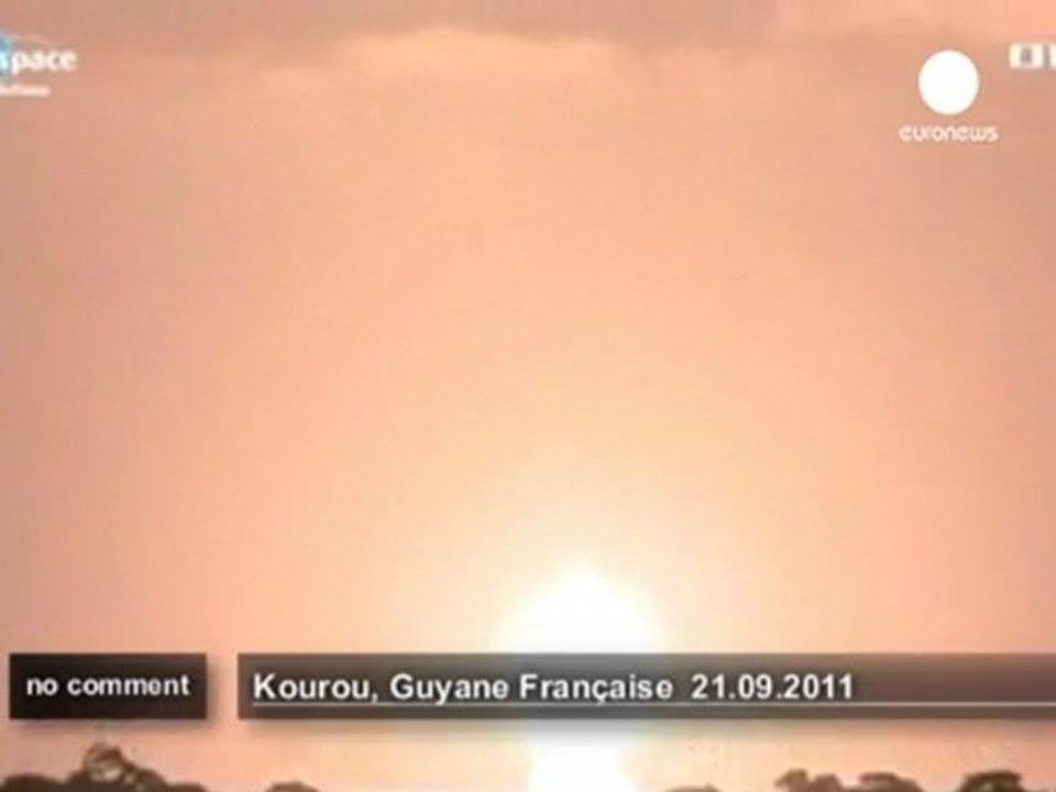 Ariane 5 met en orbite deux satellites de... - no comment