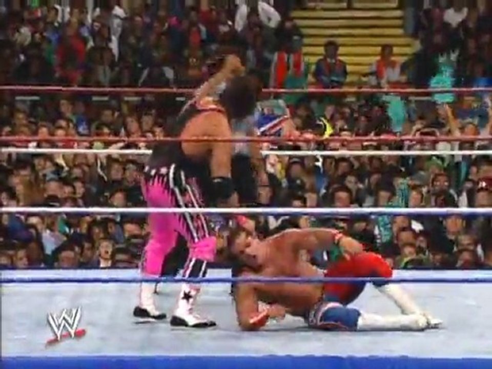 011. The British Bulldog vs. Bret Hart (SummerSlam 1992 WWF