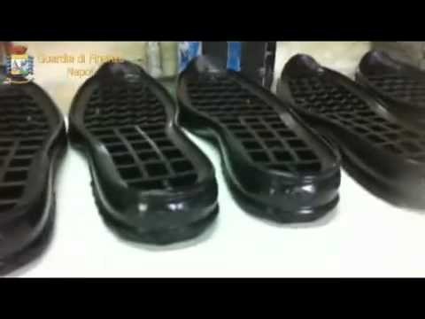 Napoli - Fabbrica di Hogan contraffatte