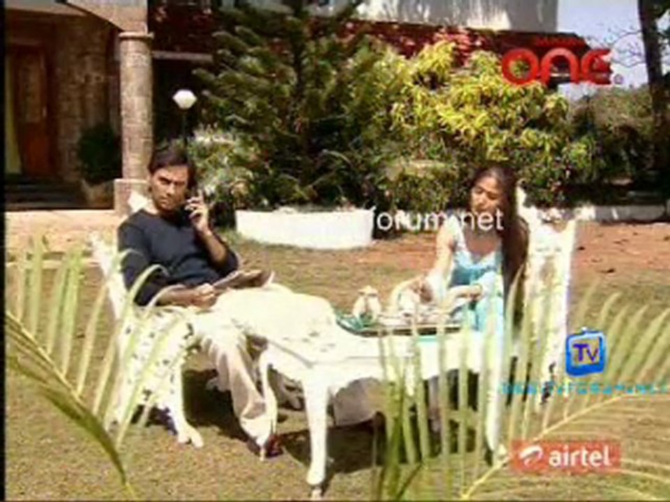 Woh Rehne Wali Mehlon Ki - 23rd September 2011 - Part1