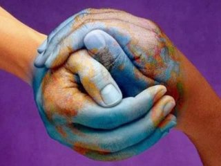 PLUS  QU'UN  PETIT  PEU  MOINS