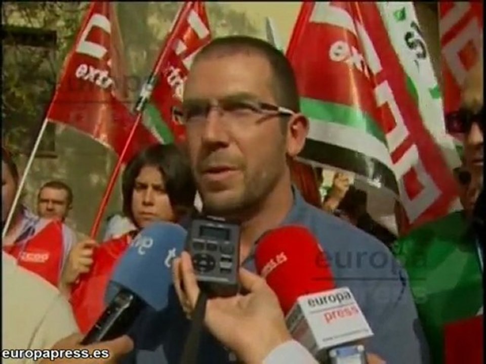 Los sindicatos extremeños protestan por recortes