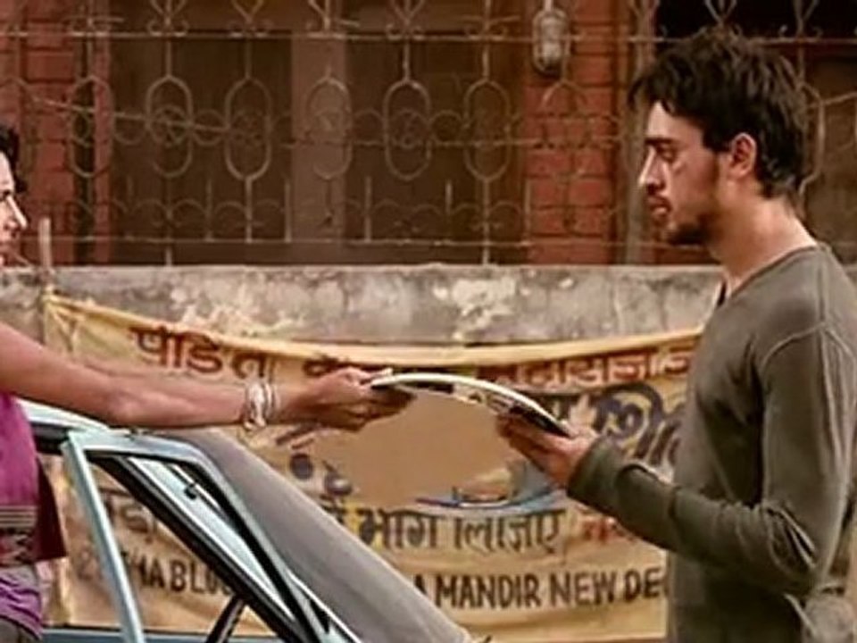 Delhi Belly (2011)  DVDRip - Desicorner.net 6