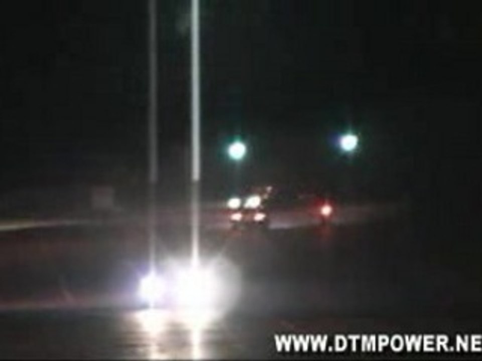 BMW M5 vs R1