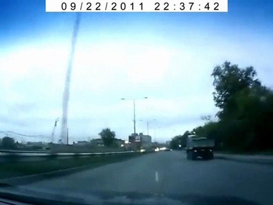 Felhajtóból die innere Band CRASH!