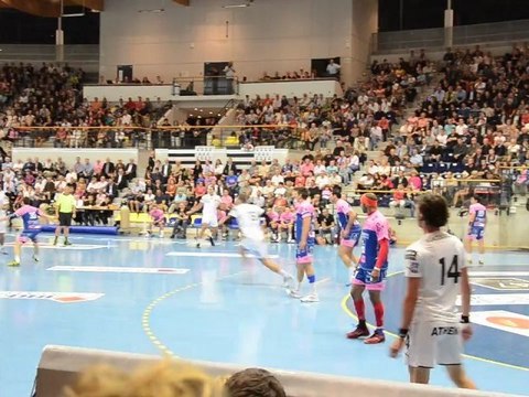 Cesson - Nimes / Championnat handball LNH 23-09-2011 attaque nimoise
