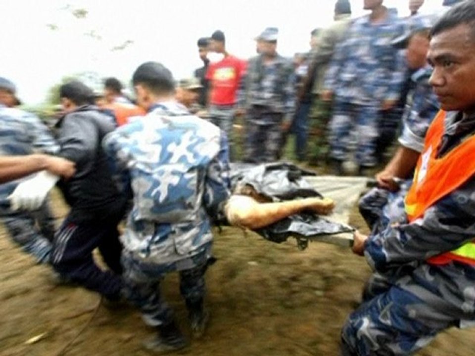 Tourist plane crashes in Nepal