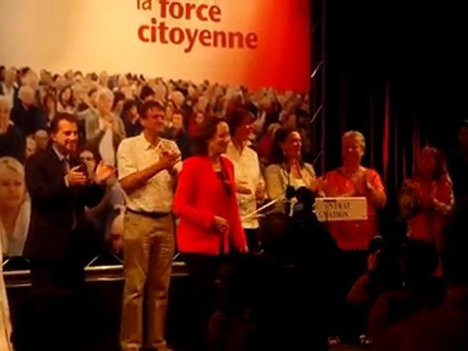 Ségolène Royal à Parempuyre 25sept11 (arrivée)