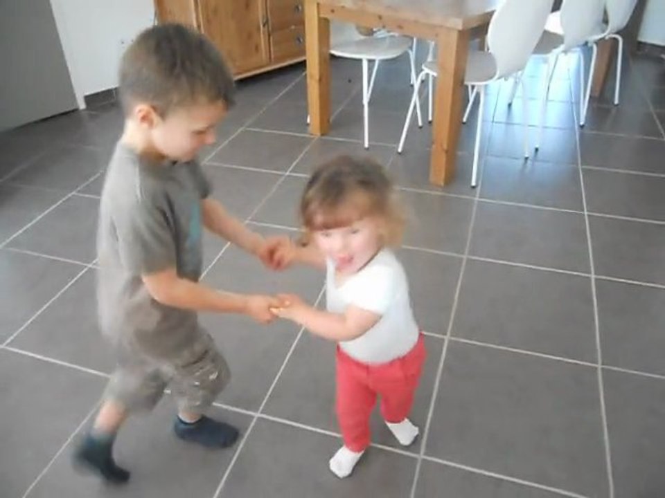 sept4 005 dance1