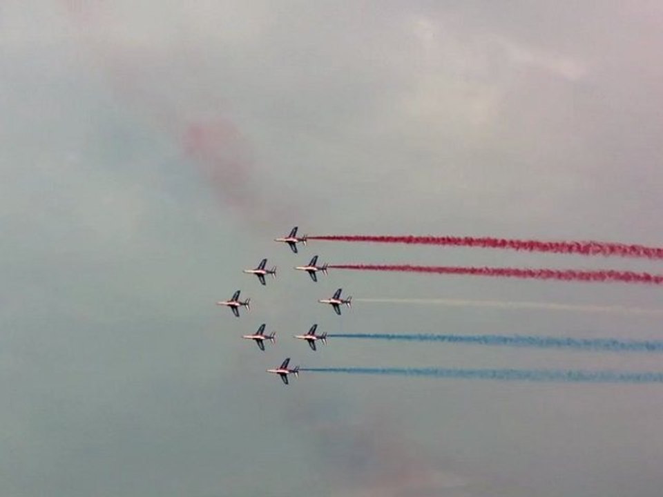 LA PATROUILLE DE FRANCE - AVIGNON 2011