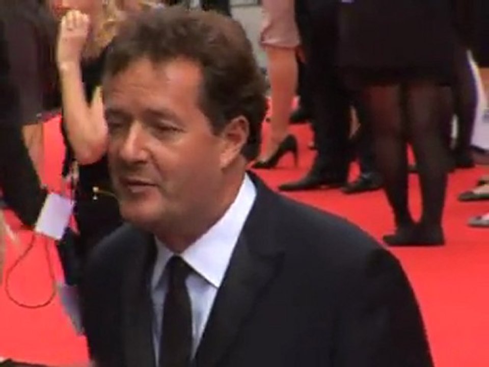 Steve Jones storms off Piers Morgan interview?