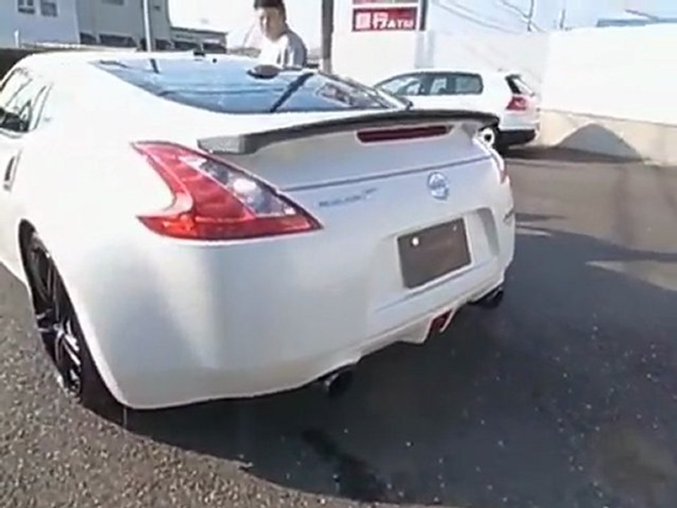 MINE'S 370Z REVVING!