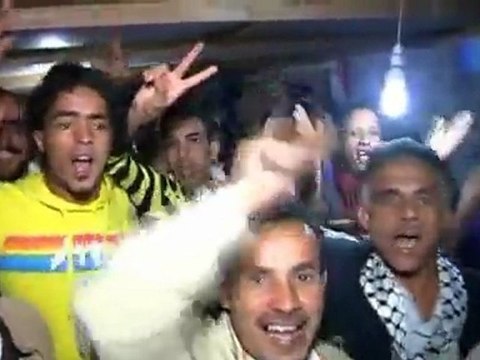 Saleh calls for early elections