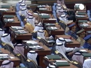 Mixed reactions to Saudi move on women's vote