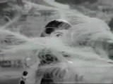 Meri Nazren Haseen Hain Ki Tum Ho Haseen (Ek Musaafir Ek Haseena) (1962)