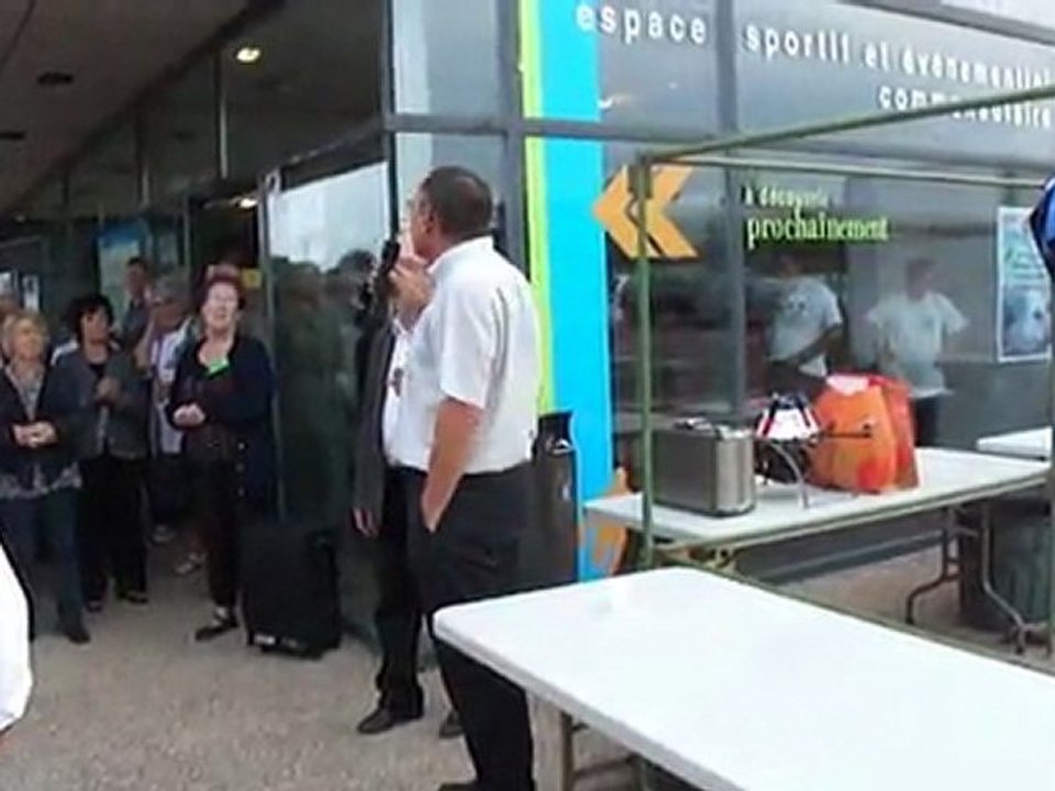 Discours et tombola salon pont de veyle 2011
