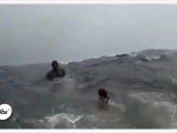 Zapping décalé : Ils nagent au bord des chutes Victoria !