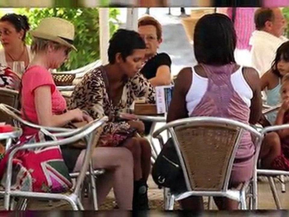 Halle Berry Hobbles With Daughter Nahla