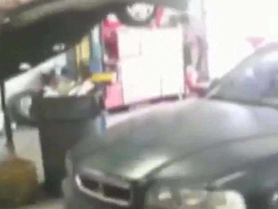 Ein Mann zu stark Fail